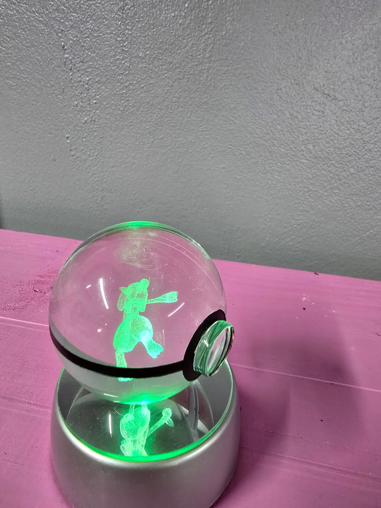 Anime LED Pokeball – Bulbasaur