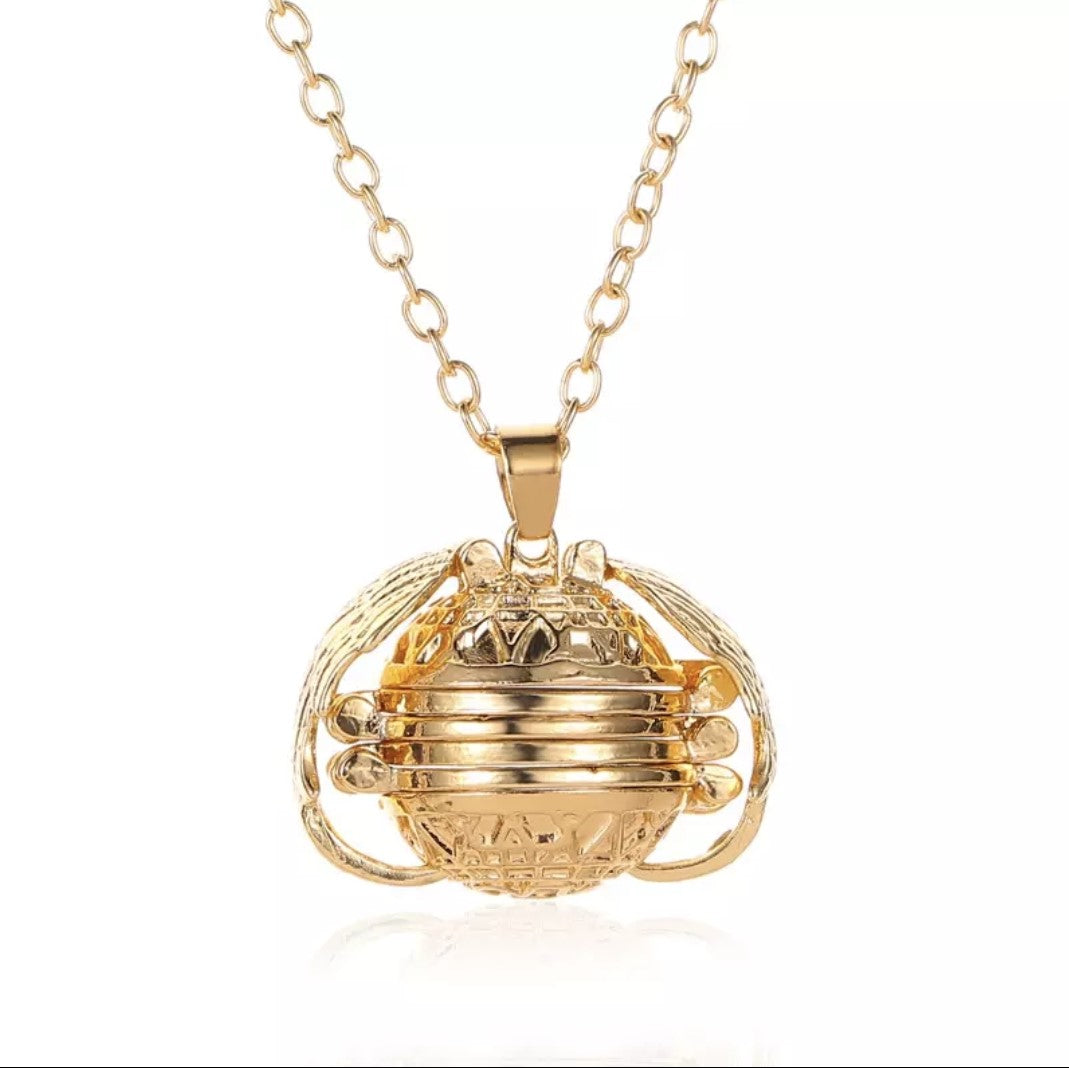 Expanding 5 Photo Locket Necklace - Angel Wing Pendant Memorial Gold