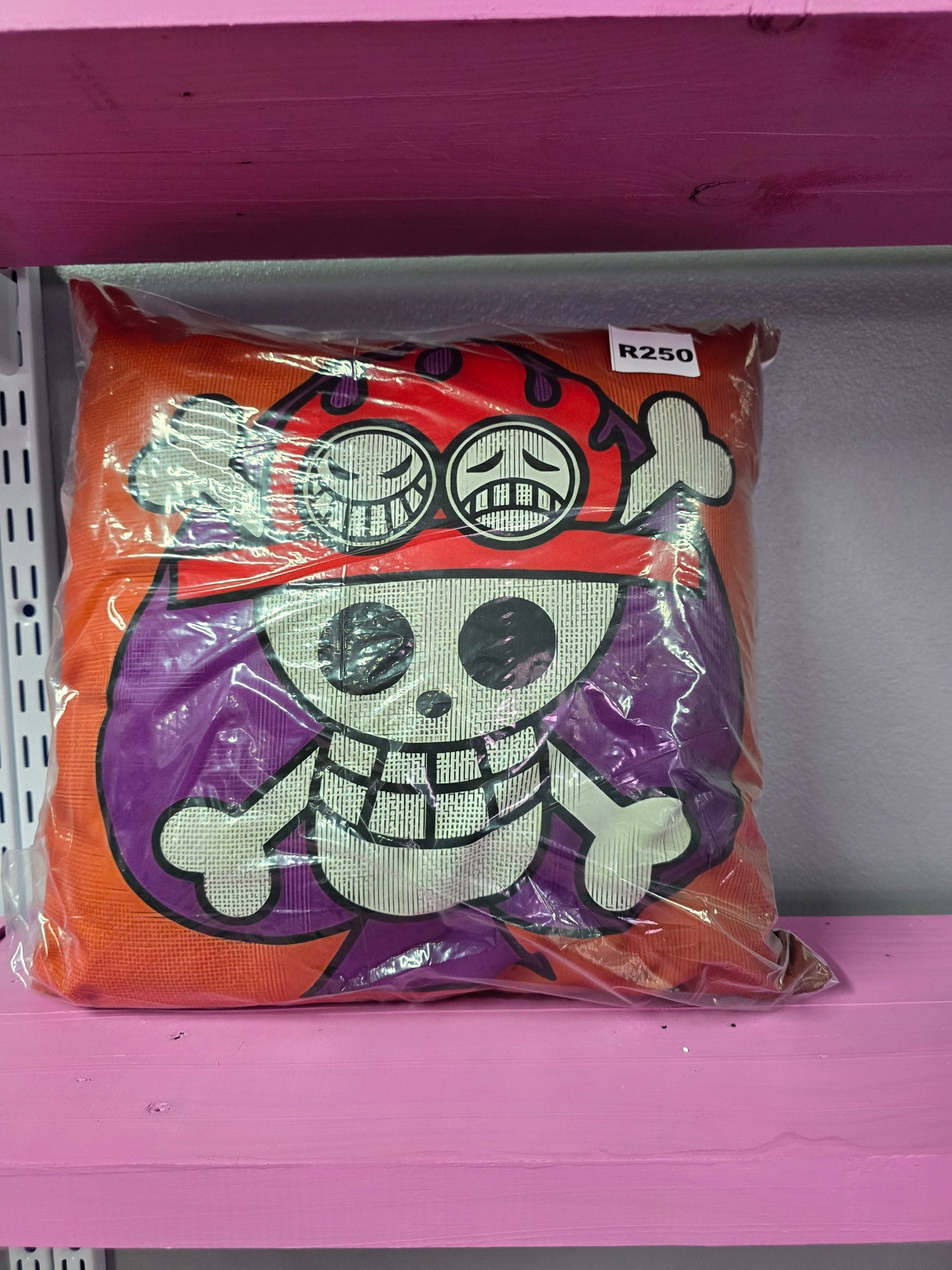 Anime Pillow – Straw Hat Skull Orange