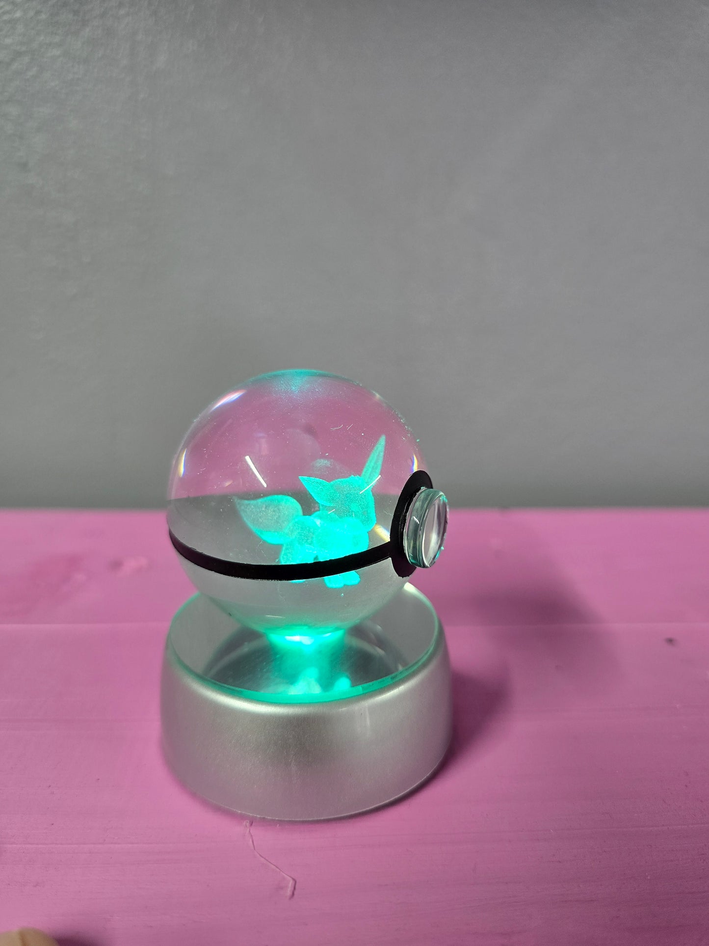 Anime LED Pokeball – Eevee
