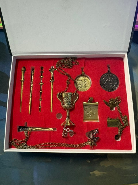 Damaged box - harry potter Dumbledores army gift set